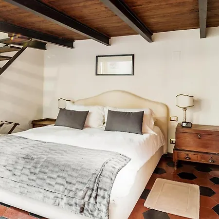Delightful Piazza Di Spagna With Balcony Apartman *