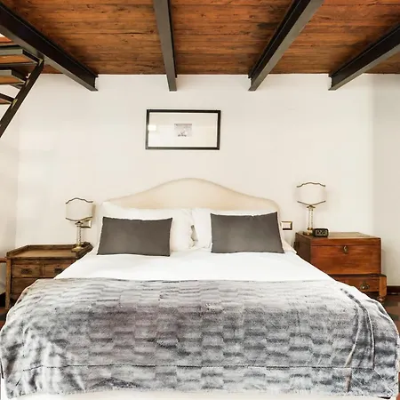 Delightful Piazza Di Spagna With Balcony Apartman Róma