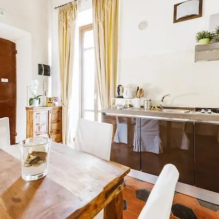 Delightful Piazza Di Spagna With Balcony Apartamento Roma